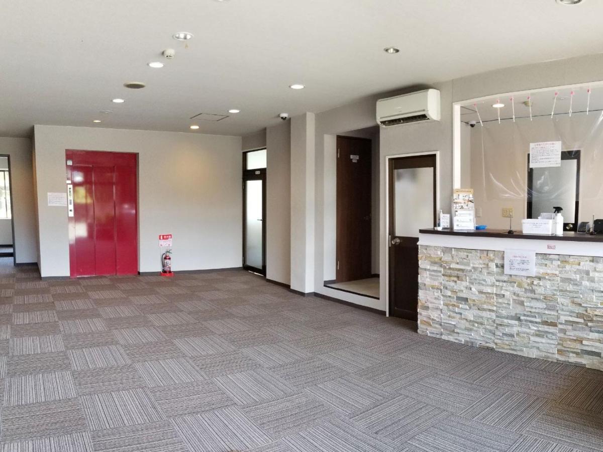 Business Hotel Fujimi Фудзиёсида Экстерьер фото